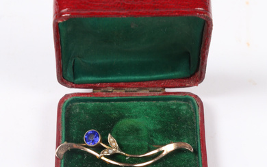 A 9 CARAT GOLD, SAPPHIRE AND PEARL BROOCH.
