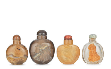 A COLLECTION OF FOUR CRYSTAL, AGATE AND QUARTZ SNUFF BOTTLES...