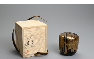 A CONTEMPORARY JAPANESE BLACK LACQUER AND GOLD TEACADDY. Dec...