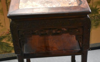 A LARGE 19TH CENTURY CHINESE CARVED HARDWOOD STAND. 81 x 41cm