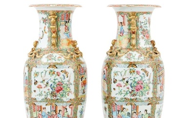 A Pair of Chinese Porcelain Rose Medallion Vases Late Qing Dynasty