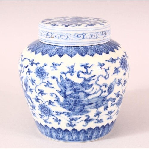 A SMALL CHINESE BLUE AND WHITE PORCELAIN POT AND COVER, pain...