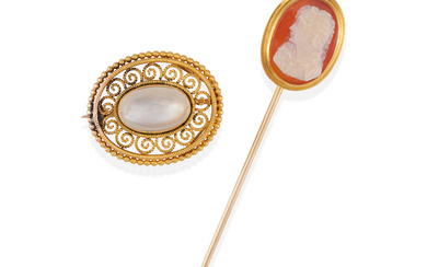 AN ANTIQUE PENDANT BROOCH AND STICK PIN