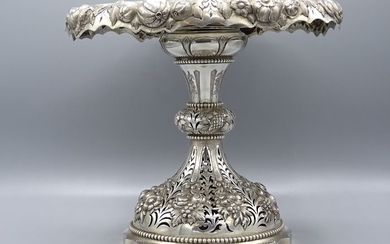 An Exceptional Victorian Tazza or Table Centerpiece- .925 silver - Alexander Macrae, London - England - 1869