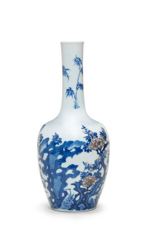An blue and white and copper-red vase bottle