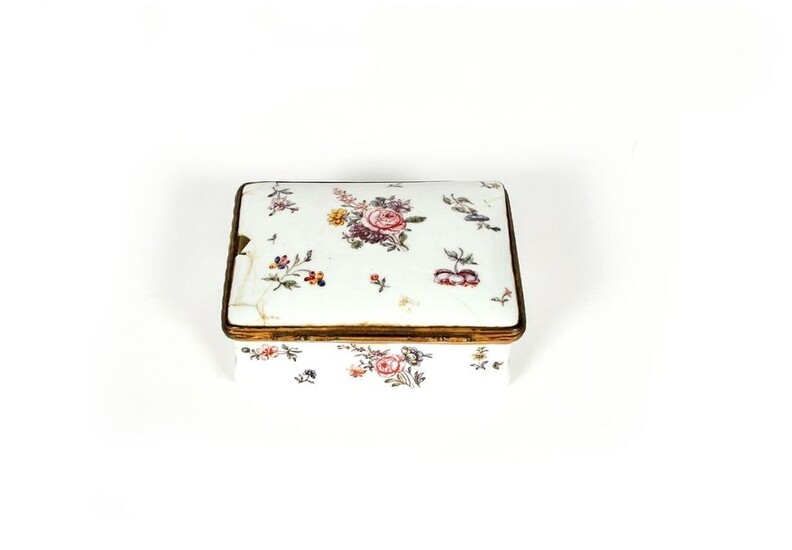 An enamel snuff box c.1770, London or Birmingham,...