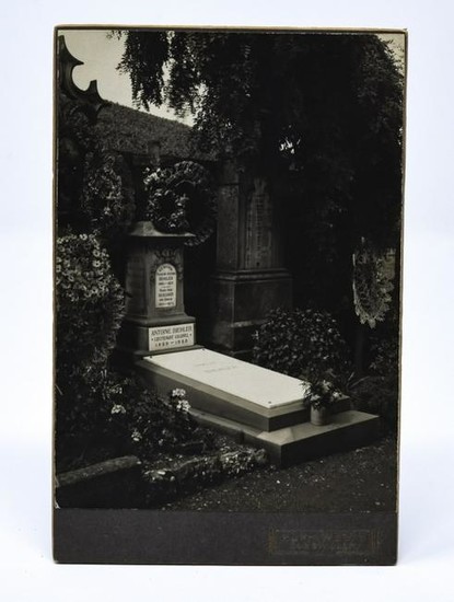 Antique C 1926 Funeral Photograph of a Grave