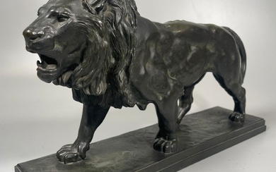 Antoine-Louis BARYE (1795-1875) Lion qui marche (avec plinthe rectangulaire) Edition Barbedienne à partir de 1876...