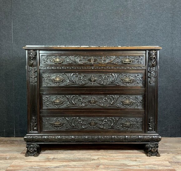Caryatids chest - Renaissance Style - Walnut, Brown patina - Late 19th century