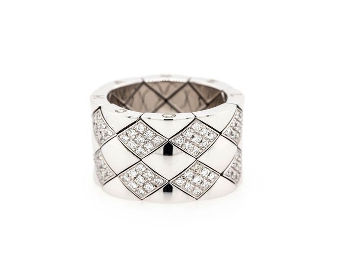 Chanel - 18 kt. White gold - Ring Diamond - Matelasse Diamond Gold Quilted Flexible Three Row Band Ring