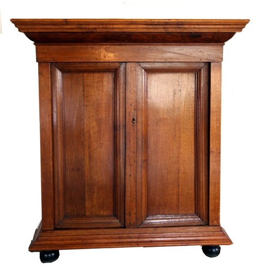 Cupboard - Oak, Walnut - 18th century