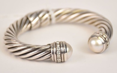 David Yurman Classic Cable Bracelet Sterling Silver with Pearls and Diamonds. Wt 43.2 grams 5"