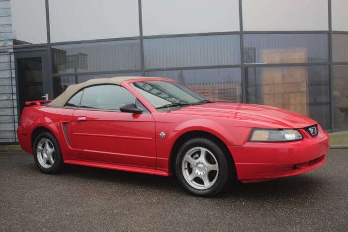 Ford USA - Mustang 3.8 Cabrio - 2005