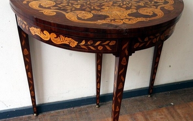 Games table - Mahogany and elm - 18th century with later marquetry