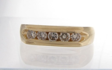 Gentleman's 14K Yellow Gold Diamond Ring
