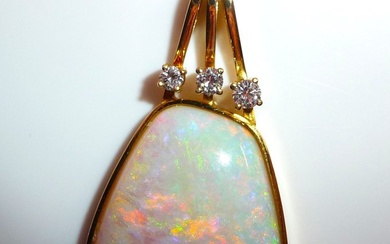 Goldschmiede-Signé - großer Australischer Gemclass Opal - Pendant - 18 kt. Yellow gold - 12.50 tw. Opal - Diamond