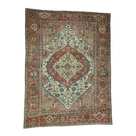 Good Condition Antique Persian Serapi Hand-Knotted Rug