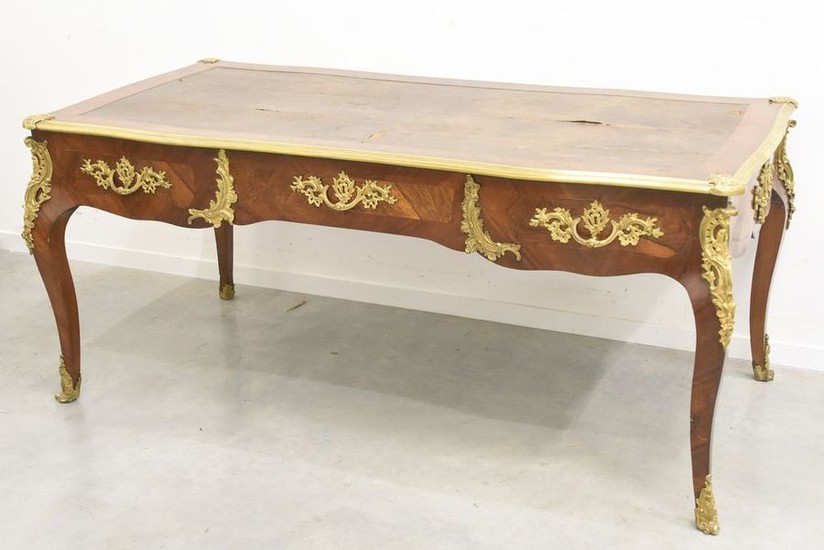 Important Louis XV flat desk in marquetry enhanced...