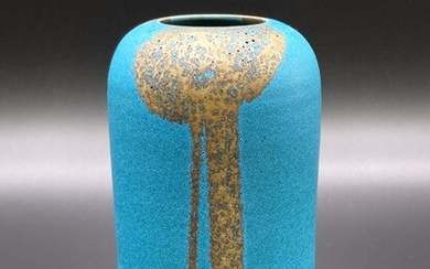 Kabin 花瓶 (Flower vessel) (1) - Ceramic - Morino Hiroaki Taimei “森野泰明”（b 1934） - A unique ceramic vase with the artist's signature - Japan - Shōwa period (1926-1989)