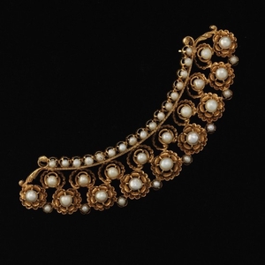 Ladies' Gold and Pearl Brooch