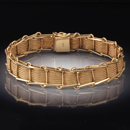 Ladies' Vintage Gold Mesh Fancy Flex Bracelet