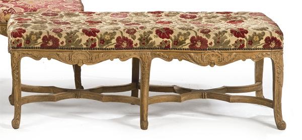 Louis XV style bench in carved oak wood with X legs