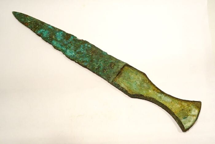 Luristan Bronze Sword or large Persian dagger / Luristan bronze handle with inlay - 26.8×3.2×0.9 cm