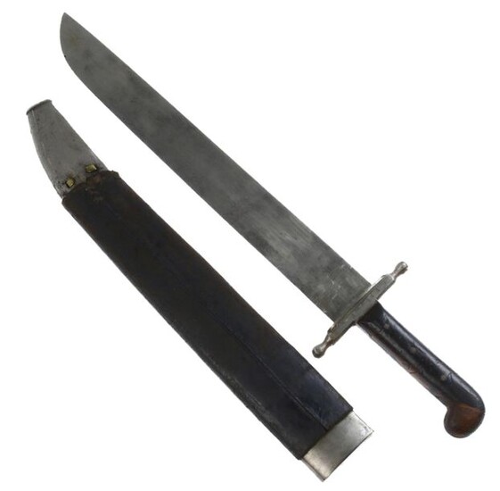 Militaria- Swords, daggers etc. - Austria-Hungary - WWI, M1853/89 pioneer short sword, crossguard and scabbard both marked 'R A 3', crossguard numbered 'B132 2B', considering the age in nice condition, strange