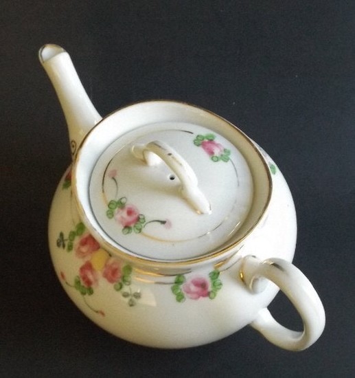 Nippon Hand Painted Porcelain Teapot 1900-1910s
