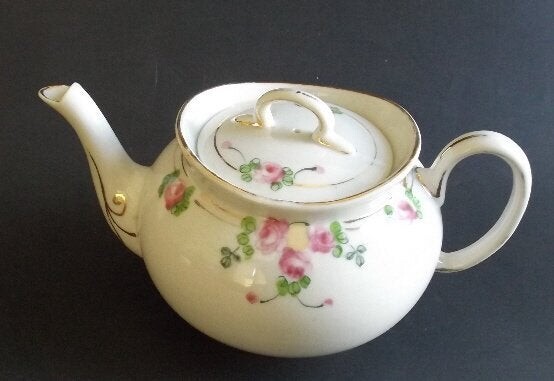 Nippon Hand Painted Porcelain Teapot 1900-1910s