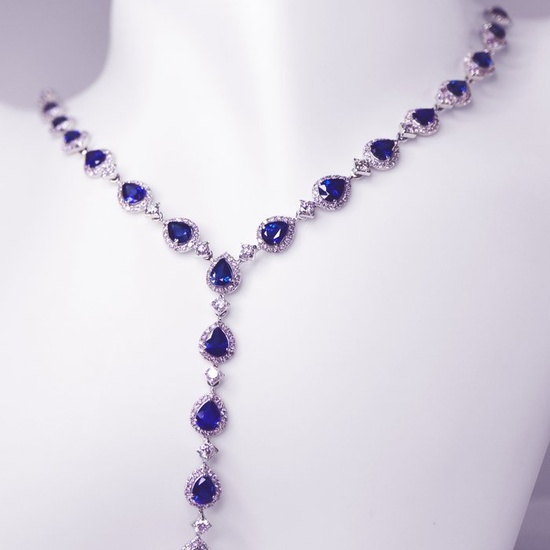 No Reserve Price-9.98 ct Intense Blue Sapphires with 4.94 ct Natural Pink Diamonds Necklace - 18 kt. White gold - Necklace - 9.98 ct Sapphire - Diamonds