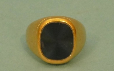 Patek Philipp 18ct Gold Gentleman's Signet Ring mounted with...