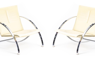 Paul TUTTLE (1918-2002), paire de fauteuils "Arco" à structure en métal chromé
