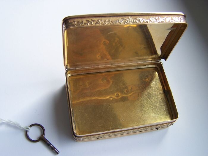 Silver musical snuff box - Silver gilt - Switzerland - Early 19th century