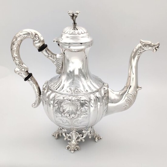 Teapot (1) - .800 silver - Italy - First half 20th century