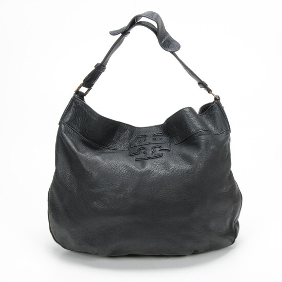 Tory Burch Hobo Shoulder Bag in Black Pebbled Leather at auction | LOT-ART
