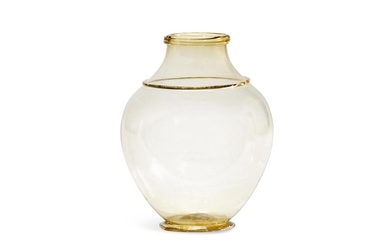 VITTORIO ZECCHIN 1878-1947 Vase '1946' pour Cappellin, Venini 1921 - Verre soufflé. 25,00 x 21,00...