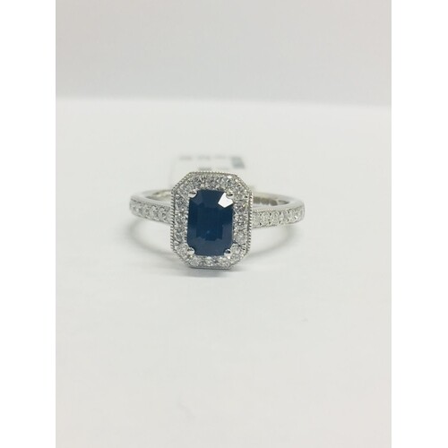18ct white gold Sapphire diamond cluster ring, 30 Round Diam...