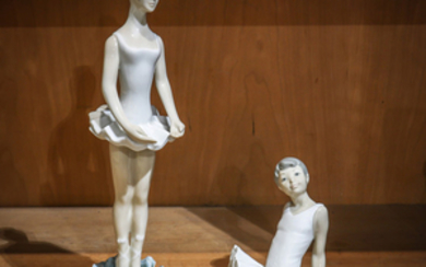 Two Llardo Spanish porcelain figures