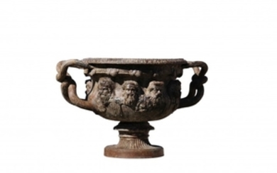 Fonderie DUCEL - Fin du XIXE SIÈCLE Vase dit de Warwick
