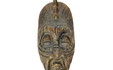A 20TH CENTURY AFRICAN WALL MASK