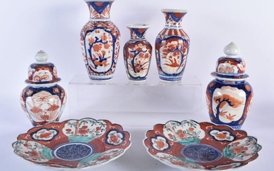 A COLLECTION OF LATE 19TH CENTURY JAPANESE MEIJI PERIOD IMARI WARES. (qty)