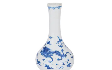 A Chinese blue and white 'chilong' bottle vase Qing dynasty, Kangxi period...