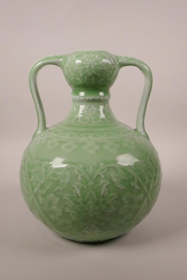 A Chinese green glazed porcelain garlic head flask with two ...