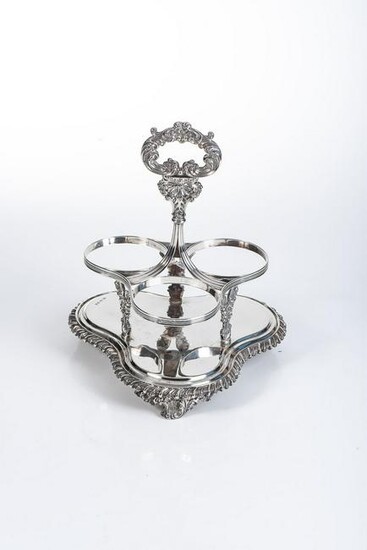A GEORGE IV SILVER WINE-BOTTLE STAND, THOMAS BLAGDEN &