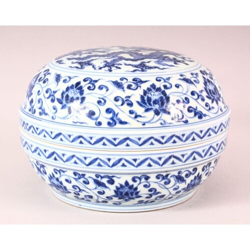 A GOOD CHINESE BLUE AND WHITE CIRCULAR BOX AND COVER, the co...
