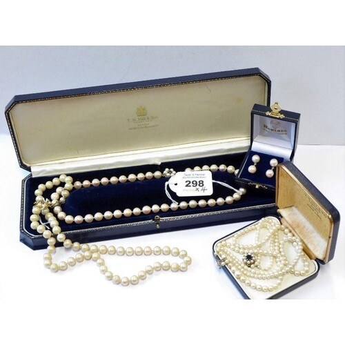 A cultured pearl necklace, each cultured pearl measuring 7mm...