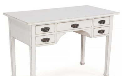 A painted Swedish dressing table. Around 1910. H. 78 cm. W. 116...