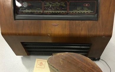 A vintage, Kolster Brandes model ER30 radio, complete with...