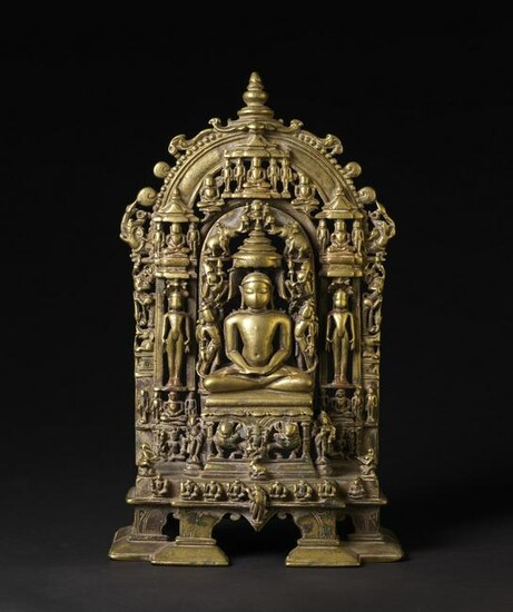 Arte Indiana A Jain bronze altar North-Western India
